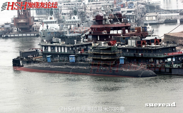 一年造一个舰队!中国国产航母和战舰停满船厂