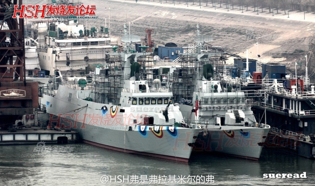 一年造一个舰队!中国国产航母和战舰停满船厂