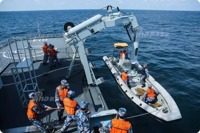 目标直指钓鱼岛！解放军新登陆舰现身夺岛演练