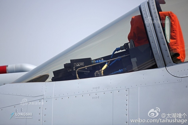 升级比肩欧洲双风！解放军新锐歼10B战机美图