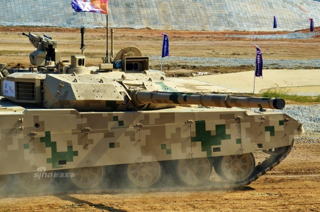 土豪赶紧买！中国在防展秀VT4坦克和FC31战机
