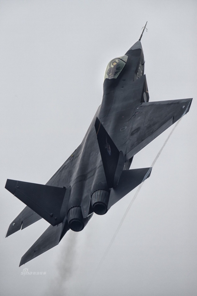 土豪赶紧买！中国在防展秀VT4坦克和FC31战机