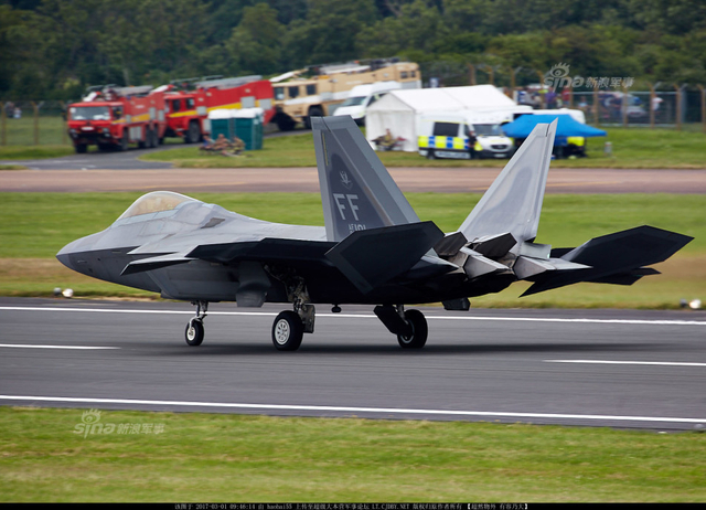 中国歼20最难对付的对手!美军F22五代机猛图