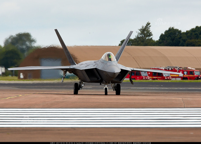 中国歼20最难对付的对手!美军F22五代机猛图