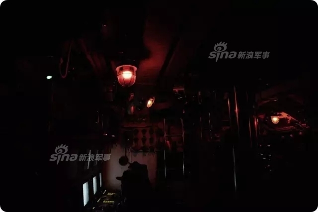 不要问我在哪里!揭秘中国潜艇部队的海底生活