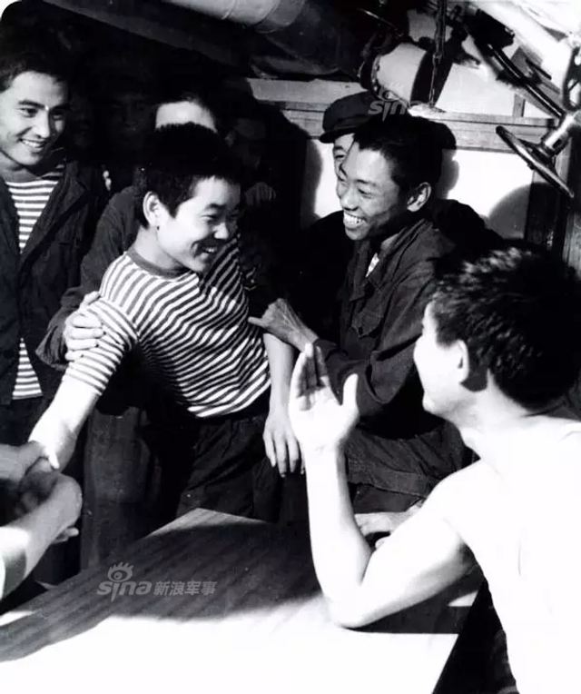 不要问我在哪里!揭秘中国潜艇部队的海底生活