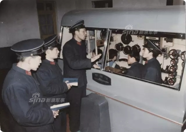 不要问我在哪里!揭秘中国潜艇部队的海底生活
