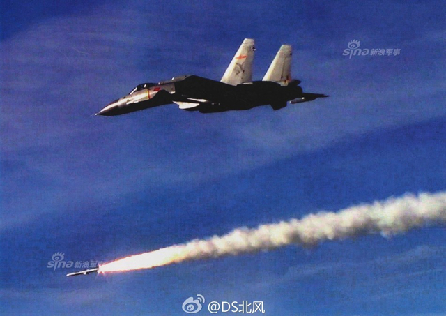 何时能见中国双航母编队？辽宁舰驰骋大洋帅气