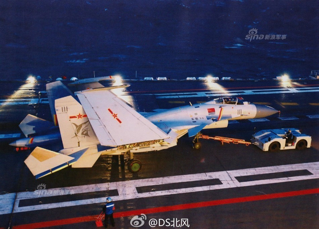 何时能见中国双航母编队？辽宁舰驰骋大洋帅气