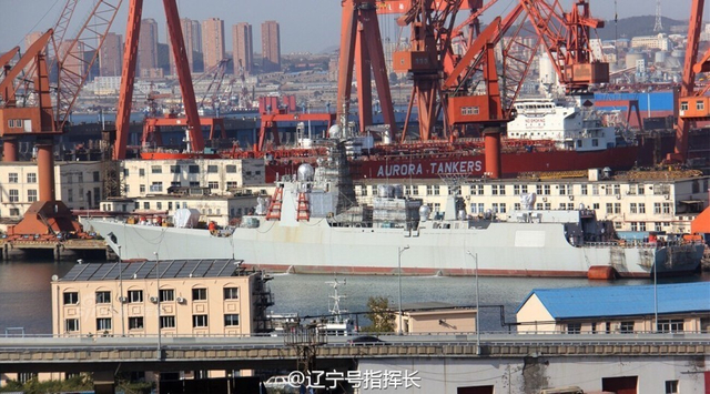 052D驱逐舰仍在下饺子！追赶美军步伐不能停