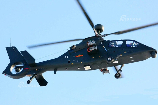 美军阿帕奇直升机试射激光武器 摧毁1.4公里外目标