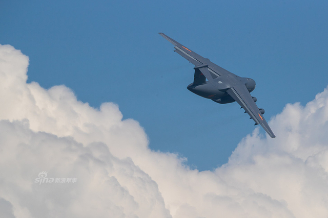 中国运20总装现场曝光！连续生产满足部队需求