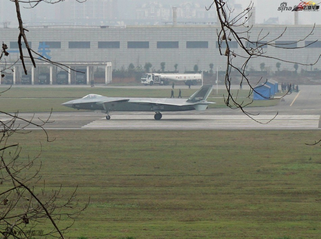 中国官方正式承认歼20已服役!将一年量产48架