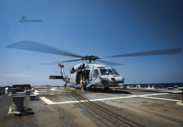 美国航母卡尔文森还在南海晃悠 菲总统拒绝登上