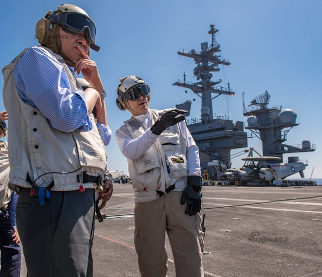 美国航母卡尔文森还在南海晃悠 菲总统拒绝登上
