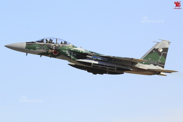 和中国空军约会得打扮！日本F15战机涂装抢眼