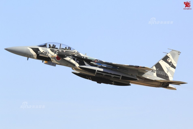 和中国空军约会得打扮！日本F15战机涂装抢眼