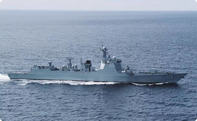 新四大金刚领衔：中国南海舰队主力舰齐亮相 