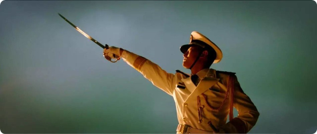 新四大金刚领衔：中国南海舰队主力舰齐亮相 