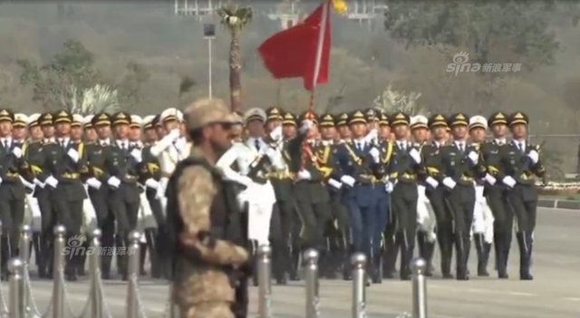 走出国门秀中国军威!解放军亮相巴铁阅兵预演