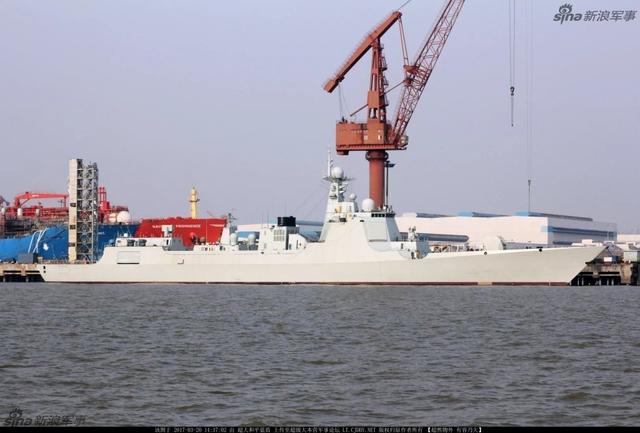 漂亮!中国052D驱逐舰仍下饺子