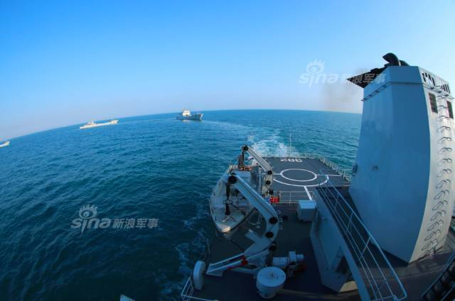 近海到远洋！中国海军舰艇在四大海域演习打炮