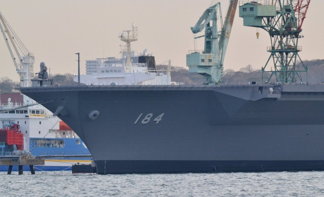 妄图压制中国潜艇:日本服役最大型准航母加贺