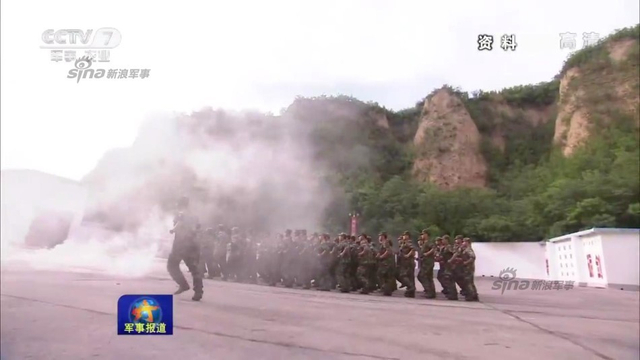“快递员”中VIP 51名火箭军精兵晋升“兵王”