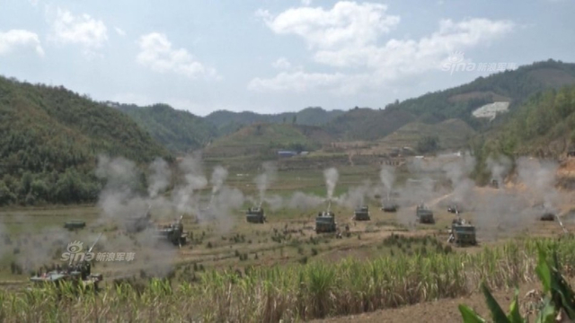 火炮齐射警示各方!解放军在中缅边境实弹演习