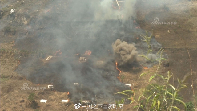 火炮齐射警示各方!解放军在中缅边境实弹演习