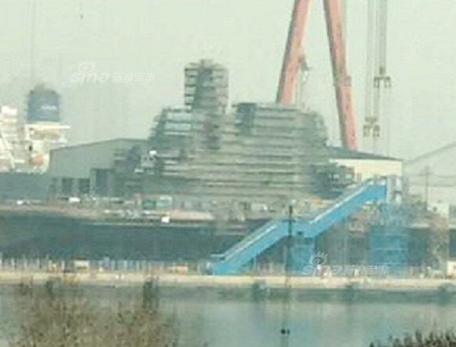 国产001A航母或海军建军日下水！最新进度曝光