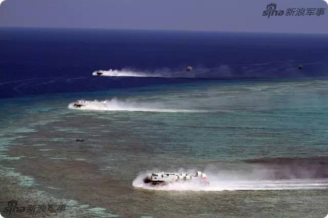 震撼!中国野马气垫船夺岛演习