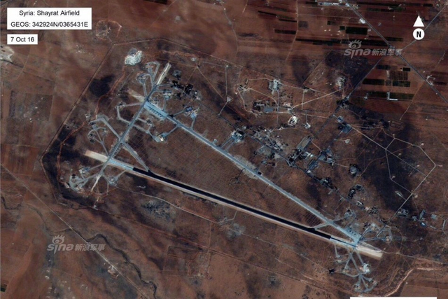 美军公开攻击叙机场画面:驱逐舰发射战斧导弹