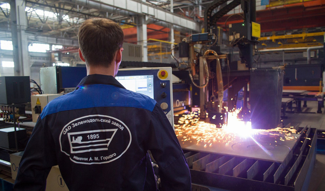 中美俄造舰大PK：中国一个船厂造一支航母舰队