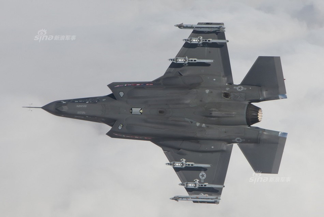 来比比外挂啊！中美俄五代机机翼挂载武器对比