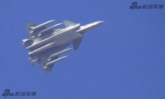 来比比外挂啊！中美俄五代机机翼挂载武器对比