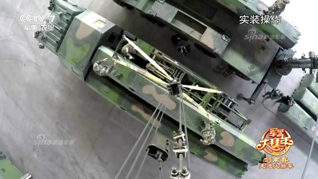 突破第一岛链的尖刀!中国东风10导弹发射细节