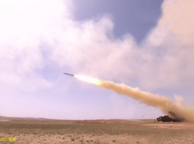 突破第一岛链的尖刀!中国东风10导弹发射细节