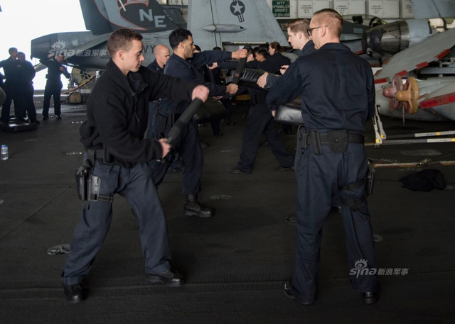 磨刀霍霍向朝鲜！美国航母打击群急速驶向韩国