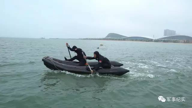 解放军海军陆战队兵王争霸！特种作战不逊美军
