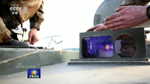 高原上的狼群！解放军PTL02突击炮怒射模拟靶