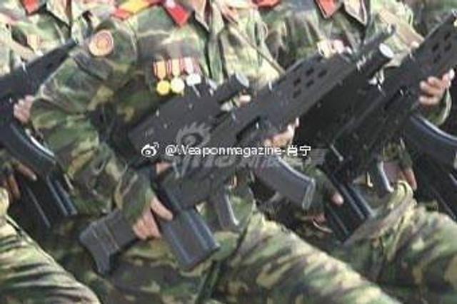 007电影神奇预言!朝鲜新型步枪已在荧幕现身