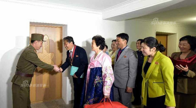 居民入住朝鲜平壤CBD高端免费社区：感动落泪