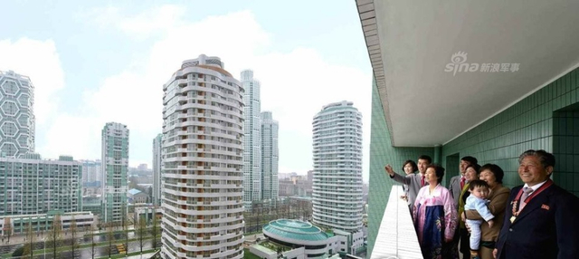 居民入住朝鲜平壤CBD高端免费社区：感动落泪