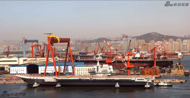 国产航母与辽宁号正面对比：舰岛大变样更帅气