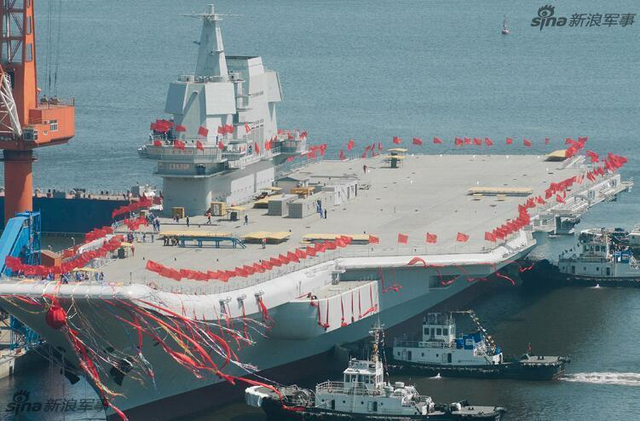 国产航母与辽宁号正面对比：舰岛大变样更帅气