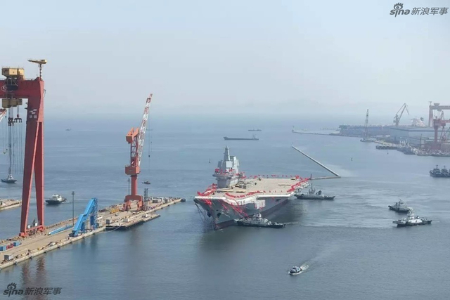 国产航母与辽宁号正面对比：舰岛大变样更帅气