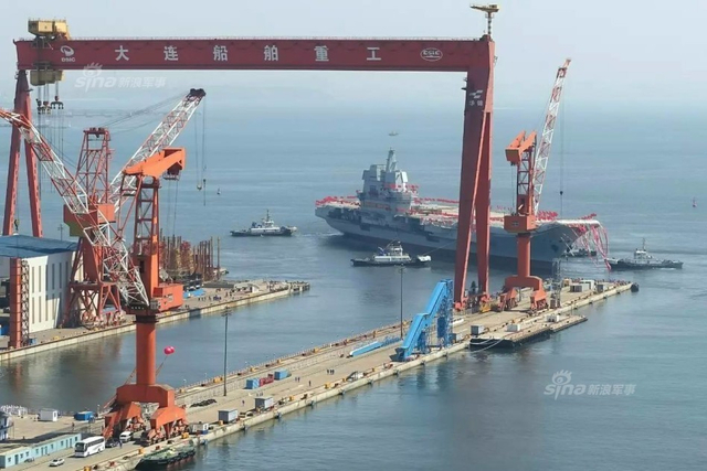 国产航母与辽宁号正面对比：舰岛大变样更帅气