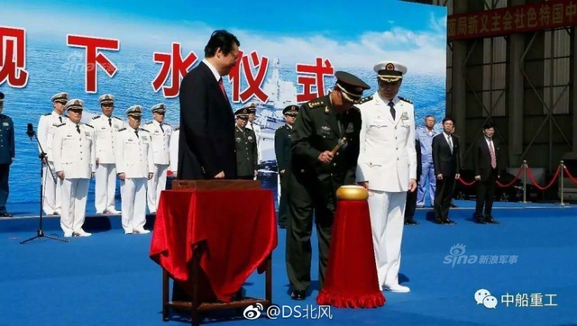 国产航母与辽宁号正面对比：舰岛大变样更帅气