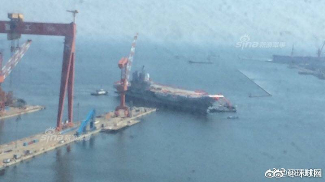 国产航母完成码头系泊！下一步将开展舾装作业